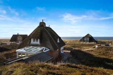 Haus Stern - Haus Stern: Freistehendes Reetdachhaus in bester Lage von Hörnum