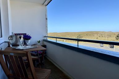 Dünenblick - Strandnahes App. mit Balkon, PKW-Stellplatz, WLAN. Haustiere erlaubt.