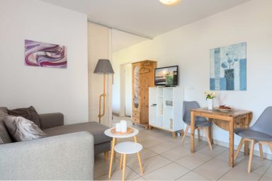 Ferienwohnung Krebssee Idyll 1 - Idyllische FeWo in Neu-Sallenthin direkt am See mit Garten & Yogamöglichkeit