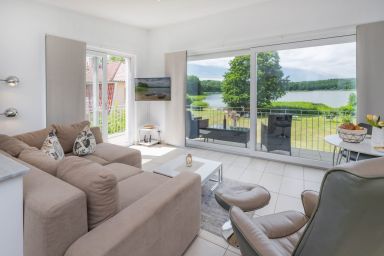 Ferienwohnung Krebssee Idyll 2 mit privater Badestelle, SUP-Verleih, Grillplatz und Kamin - Ruheoase am Krebssee – moderne Ferienwohnung mit Garten & Yoga in Neu-Sallenthin (Usedom)