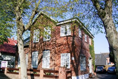 Marina - Whg. 1 - Ferienwohnung Marina Whg. 1 – 50 m² mit Terrasse, 300 m zum Strand