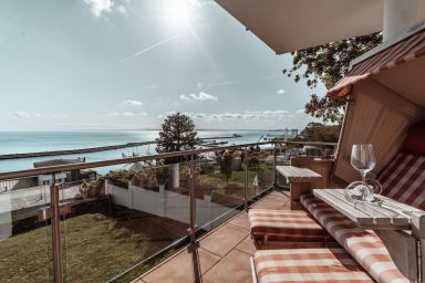 Villa Friede-Marie, App. Freya - mit herrlichem Meerblick - Villa Friede-Marie, App. Freya - mit großem Balkon und traumhaften Meerblick