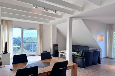 Charmantes Ferienapartment mit Kamin - Mein Glowe - DG links