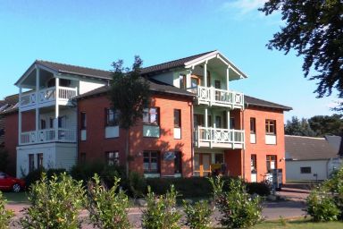 Ferienwohnung mit Balkonen und herrlichem Blick auf den Neuensiener See