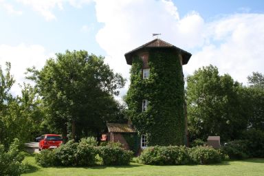 Ferienhaus in Pilsum mit Großem Garten