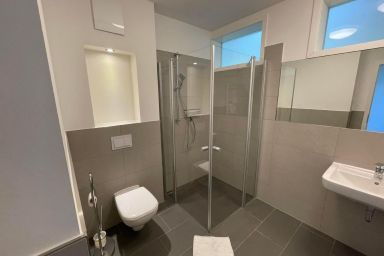 Weisses Traumschloss an der Ostsee - Weisses Traumschloss an der Ostsee .1