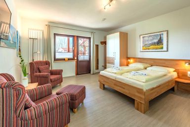 schöne Ferienwohnungen zwischen Deich und Wellen - 03 Ferienwohnung am Deich mit Terrasse