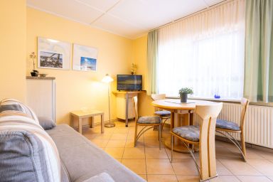 Ferienwohnungen mit Terrasse in Sellin zum Südstrand - Ferienhaus 09 und Terrasse