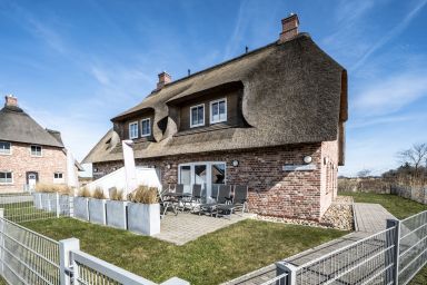 Reetdachidylle am Deich - Charmante Doppelhaushälften - DAG-897 - Nordseehaus mit Sauna - stilvoll & erholsam