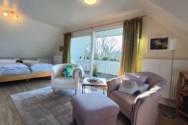 Schuppe: herzliches Gästehaus in Tarp - Apartment III mit Miniküche und Balkon