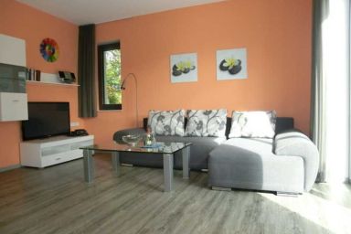 Kleeblatthaus Putbus/Rügen- 3 komfortable Ferienwohnungen - Kleeblatt Wohnung Orange