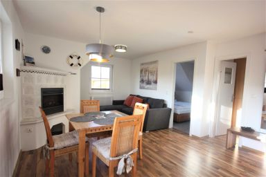 **300m zum Ostseestrand**Bj.07, Südbalkon/Terrasse - Meeresrauschen