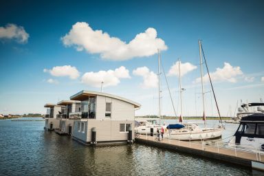 03. Floating-Houses (105 m²) Hero - Floating-House Nr. 7 mit Kamin und Haustier