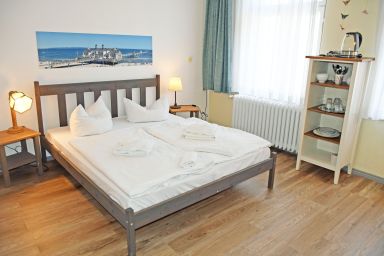 Wilhelms Hostel im Ostseebad Sellin - Budgetzimmer mit Dusche/WC auf dem Flur  26