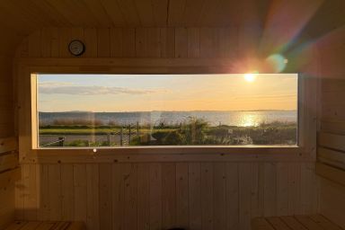 Fewo " Strandhaus Wiek " direkt am Wasser mit herrlichen Weitblick