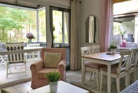 mit Blick auf die Terrasse