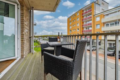 On the Beach - Moderne Ferienwohnung für 2 Personen mit Balkon und Stellplatz direkt am Strand