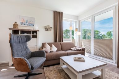 Aparthotel Ostseeallee - Modernes, strandnahes Apartment für zwei mit sonnigem Balkon und Blick ins Grüne