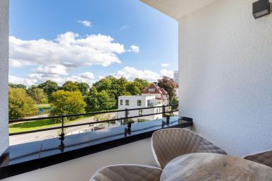 Godewindpark Travemünde - Barrierearmes, modernes Apartment mit Loggia und wunderschönem Blick zum Park