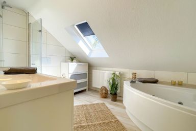 Kapitänshaus FeWo 4 - Kapitänshaus FeWo 4 - Freundliche Ferienwohnung für bis zu 4 Personen in Strandnähe