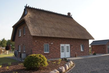 Ferienhaus Auszeit an der Üselitzer Wiek - Auszeit unter Reet auf Südrügen