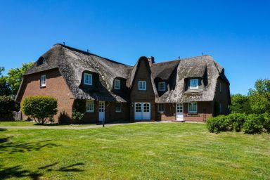 Reethüüs - Reethüüs - reetgedecktes Haus im Süden von Keitum in der Nähe des Bahnhofes