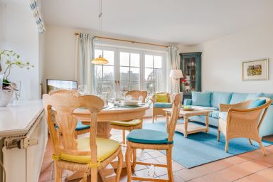 Achter Dünem, App. 1 - Zwischen Dorfteich & Dünen – traumhaftes Landhaus im Friesenstil in Ideallage