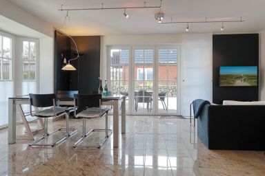 Landhaus Feldgasse, App. 4 - End-Appartement im Erd- und Untergeschoss mit ca. 98 qm Nutzfläche.