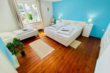 OSTSEELANDHAUS MÄHL mit Sauna und großem Grundstück mit PKW-Stellplätzen - "Entspanne im OSTSEELANDHAUS MÄHL: Ihr Traumurlaub an der Ostsee!"