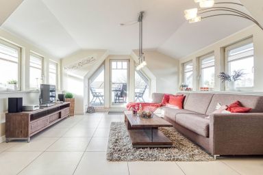 Kavelweg 9 - Komfortable Ferienwohnung mit Balkon und Kaminofen in Zingst nahe Ostseestrand
