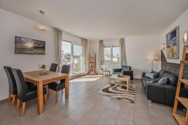 Villa Petra - Ferienwohnung mit Gartenblick, Kamin und Balkon am Wolgastsee