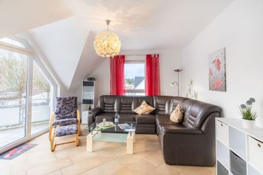 Ostseepark - Asternweg 7 / 3 - Ostseepark - Asternweg 7 / 3 - gemütliche Maisonette-Wohnung im Dachgeschoss