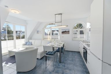 de Obendtied - Wohnung 4 - Komfortable Ferienwohnung in Zingst mit Balkon, WLAN und Kaminofen