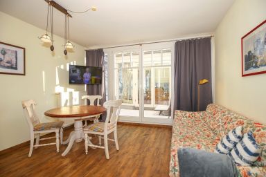 Meeresblick - 2-Zimmer-Ferienwohnung mit Glasveranda und traumhaftem Meerblick in Kühlungsborn