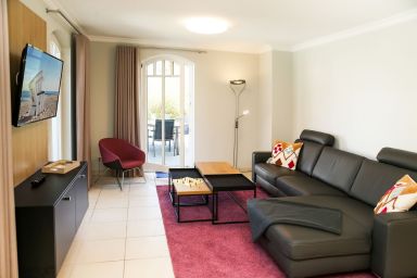 Strandpalais - Ferienwohnung 02 im Strandpalais Kühlungsborn für 4 Personen mit Terrasse