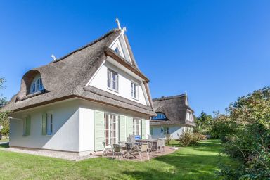 Nanni - Ferienhaus Nanni Klein Bollhagen – Reetgedecktes Ferienhaus mit Sauna nahe Ostsee