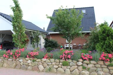 Gemütliches Ferienhaus nahe dem Ostseestrand von Kraksdorf