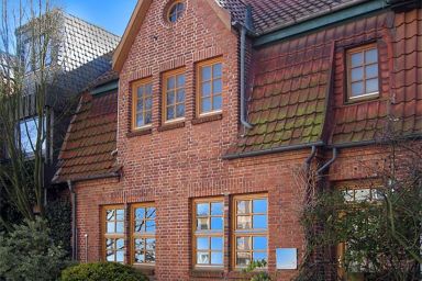 Zentrale Wohnung mit Klavier, Kunst und Design