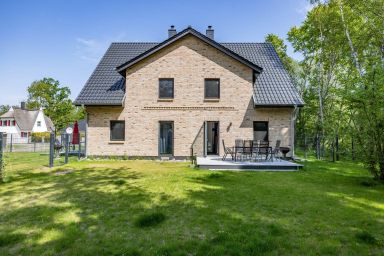 Hakuna Matata - Ferienhaus - 2DHH - in Fuhlendorf mit Sonniger Terrasse