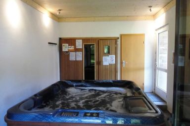 mit Whirlpool, Sauna und Internet - mit Whirlpool, Sauna und Internet .1