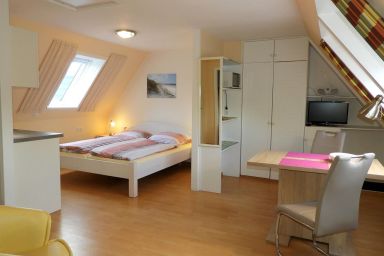 Gästehaus Liebrecht - Appartement mit Duschbad/WC (links)