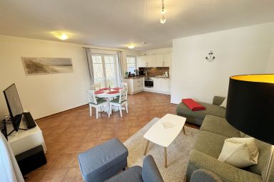 F: Ferienwohnung Sonnenstrand Whg. 12 mit Balkon - Ferienwohnung Sonnenstrand mit Balkon