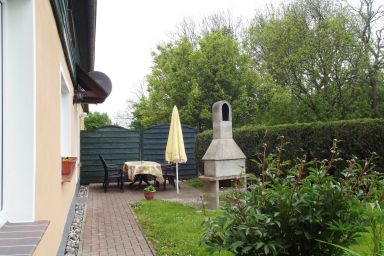 Familiäre Pension & Ferienwohnungen  Lindenhof - Wiesengrund
