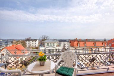 Villa Ostseewarte, STRANDNAH, teilw. SEEBLICK, FAHRSTUHL - Villa Ostseewarte Whg. 16, SEEBLICK, BALKON, FAHRSTUHL