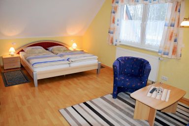 schöne Ferienwohnungen in Baabe auf Rügen - ***Ferienwohnung Lee mit Balkon*** / Fam. Dinda