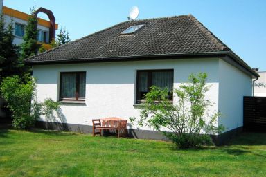 Ferienhaus Monika (Haus 8)  - viel Platz, 2 Schlafzimmer und Terrasse, strandnahe Lage