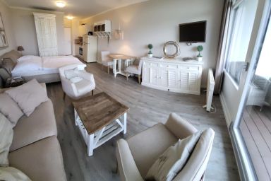 Kleine Schönheit mit Seeblick