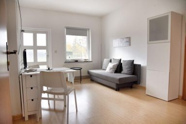 Ferienwohnung Schilfsruh  Ruhige, gut ausgestattete Ferienwohnung am Stettiner Haff