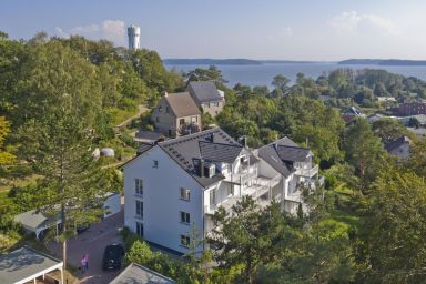 Ferienresidenz Zwei Bodden - moderne Ferienwohnung mit Balkon, Meerblick - Ferienresidenz Zwei BoddenFeWo 1-5