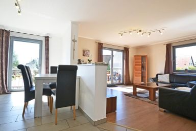 Haus Triade - Gemütliche Ferienwohnung in Zinnowitz mit Garten – nah am Strand von Usedom